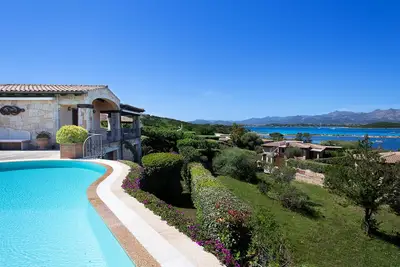 Villa Clara With Private Pool, Sea Views, Close To The Sandy Beach, 4 Bedrooms