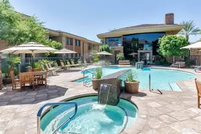 Image de Scottsdale Oasis Condo near golf and shopping