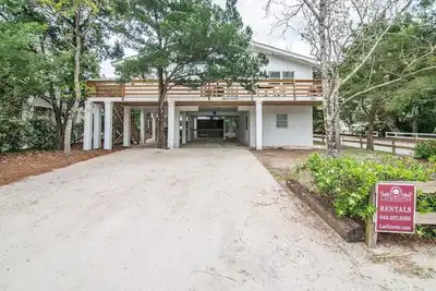 Cozy Beach House Steps from the Shore: 4 Bedroom