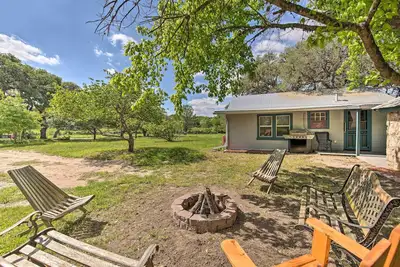 Image de Betty B's River House < 1 Mi to Blanco State Park!