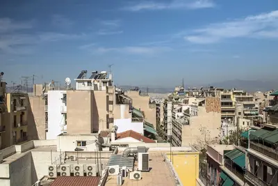Image de 5th floor apartment with city view