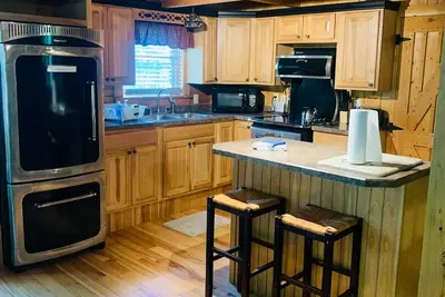 Image de Riverfront 2 Story, 4 Br, 2 Bath, Washer/Dryer, Hot Tub, Pet Friendly