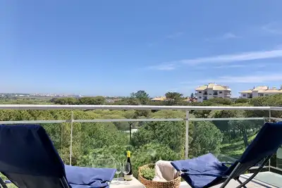 Image de Albufeira Falesia beach | roof top with pool close to the sea