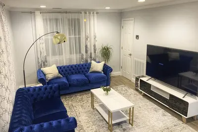 Image de Cozy Phila Apartment ★ King+Full Bed ★ Free WiFi & Parking