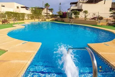 Image de El Velero Sotillo está situado a 550 metros de la playa de San José y. . .