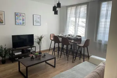 Bel appartement 86 m2 Gare Visitation Centre Wifi