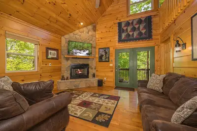 Image de Luxe isolé One Bedroom Log Cabin 4g Wifi, bain à remous, jacuzzi