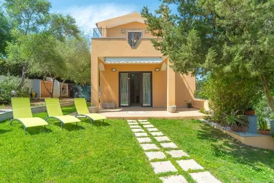 Image de Magnifique maison de vacances privée pour 6 personnes avec climatisation, Wifi, Tv et patio