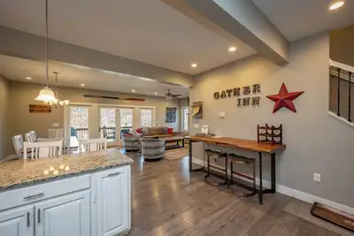 Image de Spacious 5br Retreat w/ Ping Pong & Fire Pit