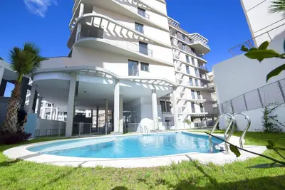 Image de Agréable appartement pour 4 personnes avec Wifi, piscine, climatisation, Tv et terrasse