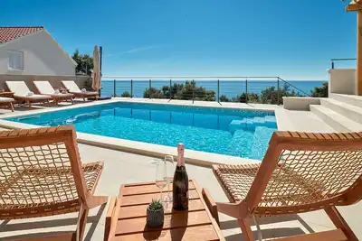 Image de Contemporary architecture and minimalist, lightweight, comfortable design villa