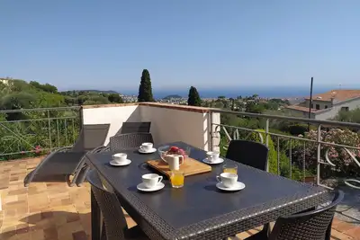 Image de Castel Henry - Terrace with view and large garden