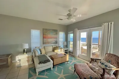 Image de Skipper-extends from Beach Front to Harbor with Kayaks, Pickleball & Dock