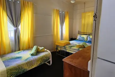 Image de Meyenburg Unit 1 fully self contained, 6 guests, 2 br unit, 1Qb, 1Db, 2 singles