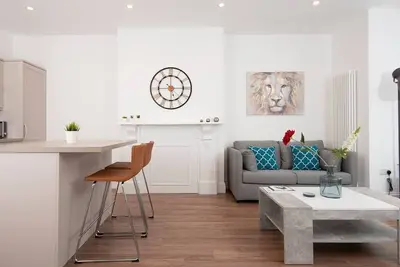 Image de Flat A - Hereford House - Modern and bright 1 bedroom 1 bathroom apartment