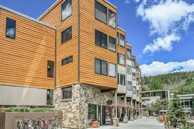 Image de Remodeled Gem On the Free Shuttle Route Walkable to Restaurants and Shops
