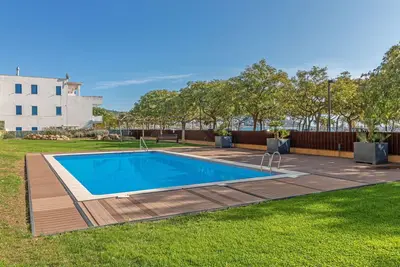 Image de Bel appartement pour 5 personnes avec piscine, climatisation, Wifi, Tv et terrasse