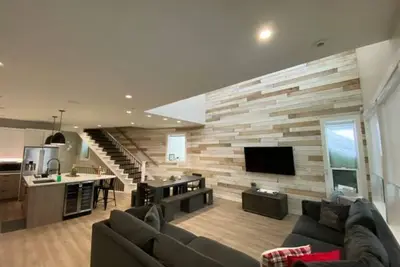 Image de Premium Chalet w/ Hot Tub, Steam Shower, Generator, 6br 4ba Ski in Ski out