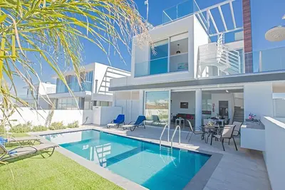 Image de Villa Olive Silver, Villa V2 Protaras contemporaine neuve avec piscine privee