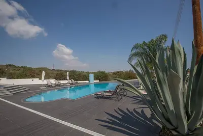Image de Villa Protara Chrysos - Belle villa Protaras de 5 chambres - a distance de marche de Fig Tree Bay
