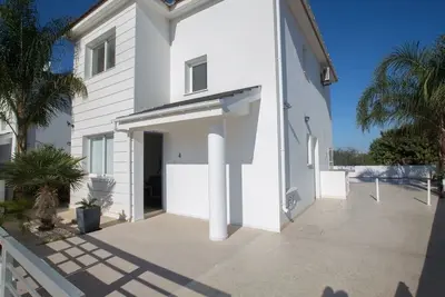 Image de Villa Anthinas Tessera - Villa moderne de 3 chambres Pernera avec piscine privee - Pres de la plage