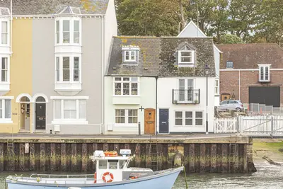 Image de Harbour's Edge - Beautiful cottage located directly on Weymouth's harbourside.