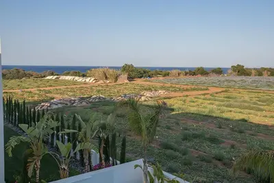 Image de Villa Limni Enas - Villa Kapparis de luxe et contemporaine de 3 chambres avec vue sur la mer