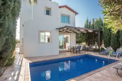 Image de Villa Foros Enas - Villa moderne de 4 chambres Pernera avec piscine privee - Pres de la plage