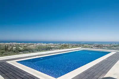 Image de Villa Saranta Gold - Exquise villa Protaras de 3 chambres avec piscine privee et vue panoramique