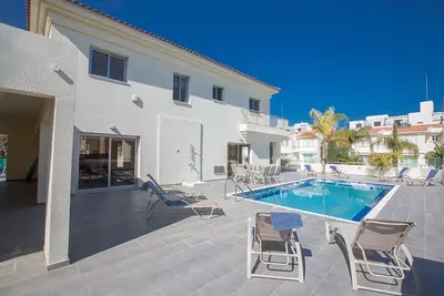 Image de Villa Dafnis Platina - Belle villa Protaras de 4 chambres avec piscine privee - Pres de la plage