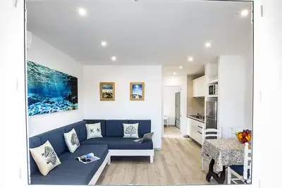 Image de 900 mt Es Pujols, elegant one bedroom apartment, very quiet! Free Wifi, smart Tv.