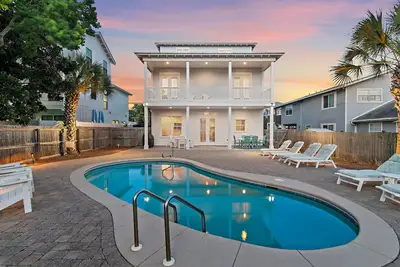 Image de ☀Gulf View from 3rd Floor☀4 Bikes~Pool~Walk2Beach~6br Texabama Breeze