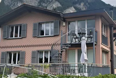 Image de 3 1/2-apartment on the first floor, ideal for couples/ families/ very quiet, close to public transportation.
