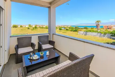 Image de Apartment with sea view | 300m from the beach | quiet location