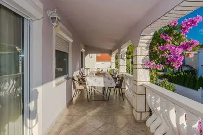 Image de Air-conditioned apartment | for 6-8 per. | Satellite Tv and Wi-Fi