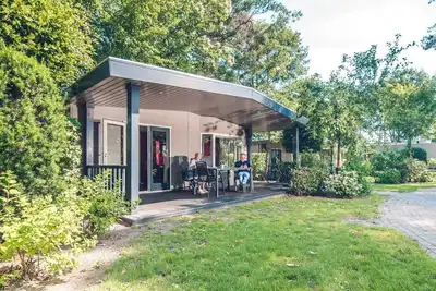 Image de Fully furnished accommodation with patio