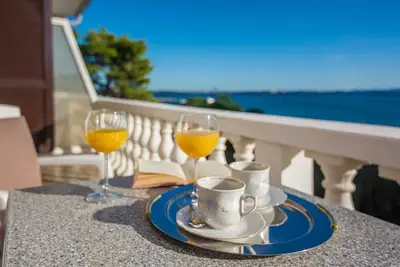 Image de Directly on beach | roofed and furnished balcony | for 4 persons