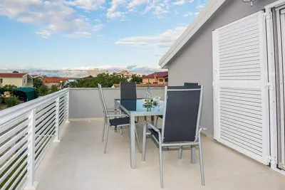 Image de 3 stars apartment | for 2-4 persons | just 70 m from beach