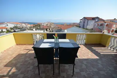 Image de Apartment with sea view | for 2-4 persons | 200 m from beach