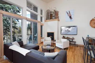 Image de Luxury Townhome - Views - Ski in/Out - End Unit - Fire Pit