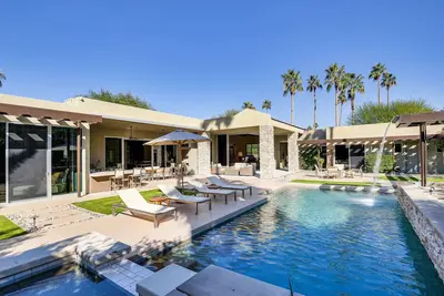 Image de Indian Wells Country Club: Panoramic Mountain View / Pool with waterfall