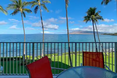 Image de Royal Mauian 309 - Direct Ocean Front, Renovated, Seconds to the Beach, Split Ac