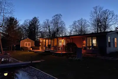 Image de Boating and Kayaking in Popular Sister Lakes