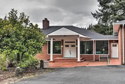 Image de Charming Kelso Home w/ Proximity to Cowlitz River!