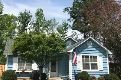 Image de Comfortable Midtown Cottage in Quiet Neighborhood