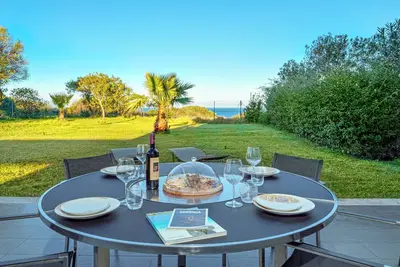 Image de Appartement spacieux \"Villa Marconi 6\" avec vue sur la mer, terrasse privée et jardin
