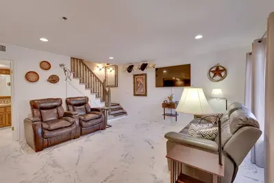 Image de Lake Havasu City Home: Pool & Hot Tub Access!