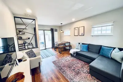 Image de Urban Retreat. Short walk to Downtown Ferndale.