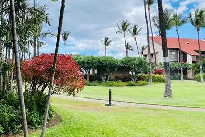 Image de One Bedroom Deluxe Garden View Launa Kai Resort C109