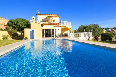 Image de Belle maison de vacances privée avec Wifi, climatisation, piscine privée, Tv, terrasse et parking